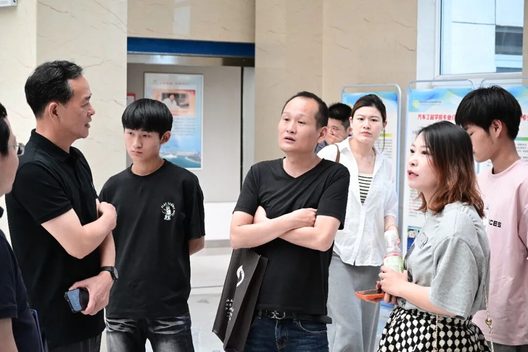 学校2026年招生咨询暨校园开放日活动顺利举办