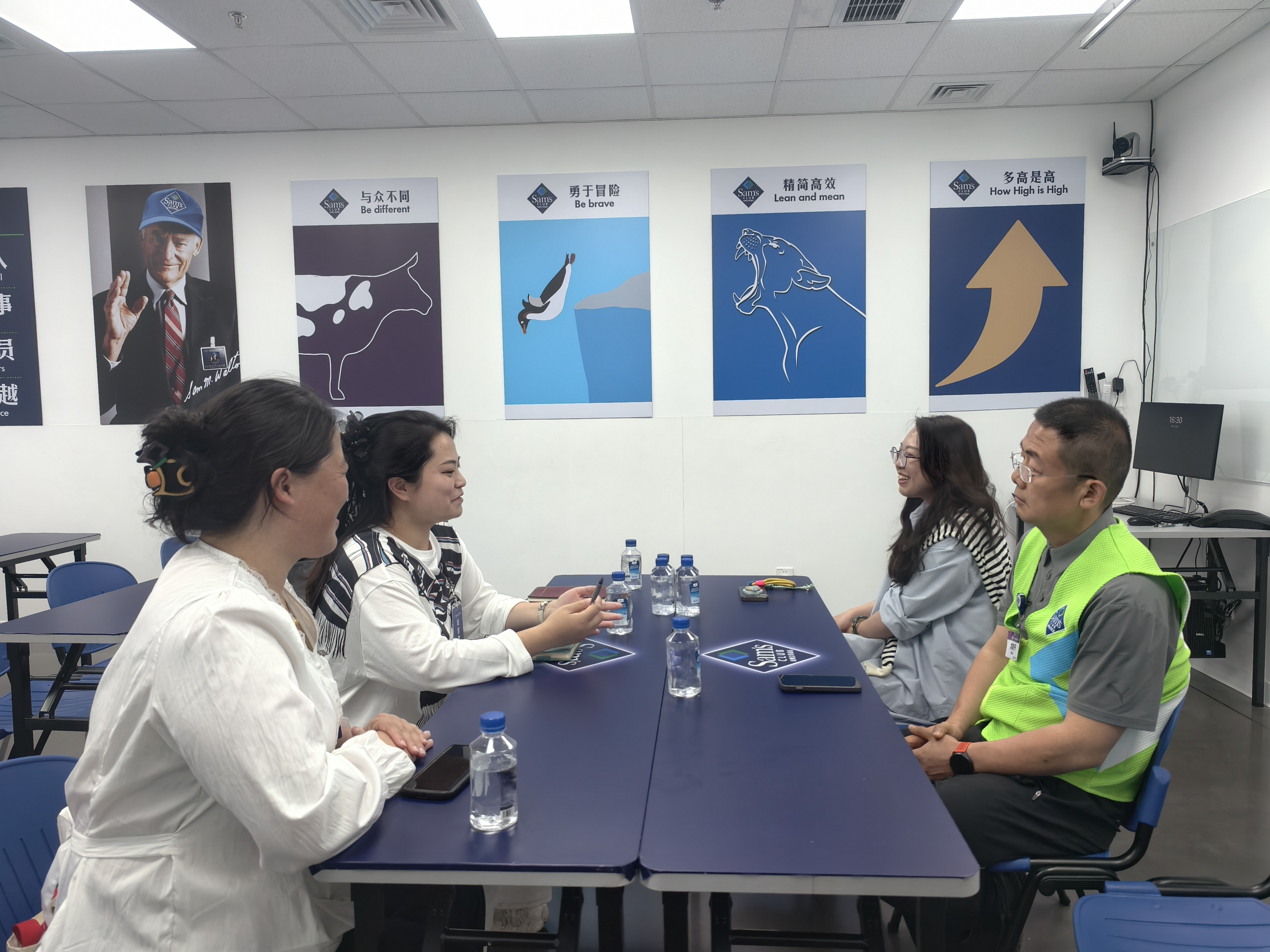 深化产教融合 续写合作新篇——物流管理学院赴山姆会员商店（惠山店）洽谈校企合作