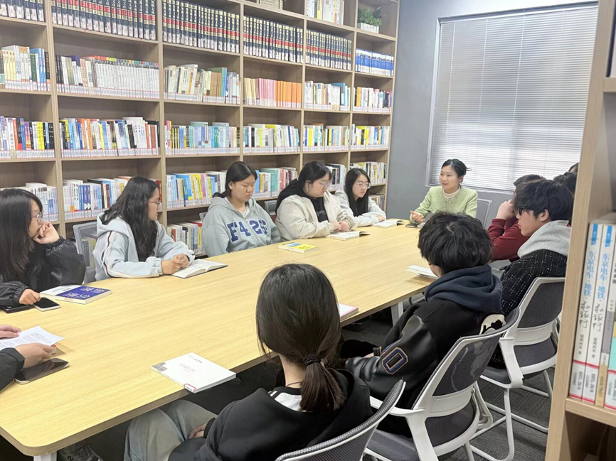 书香润心田，共读促成长 ——校园读书节活动之读书分享会圆满举行
